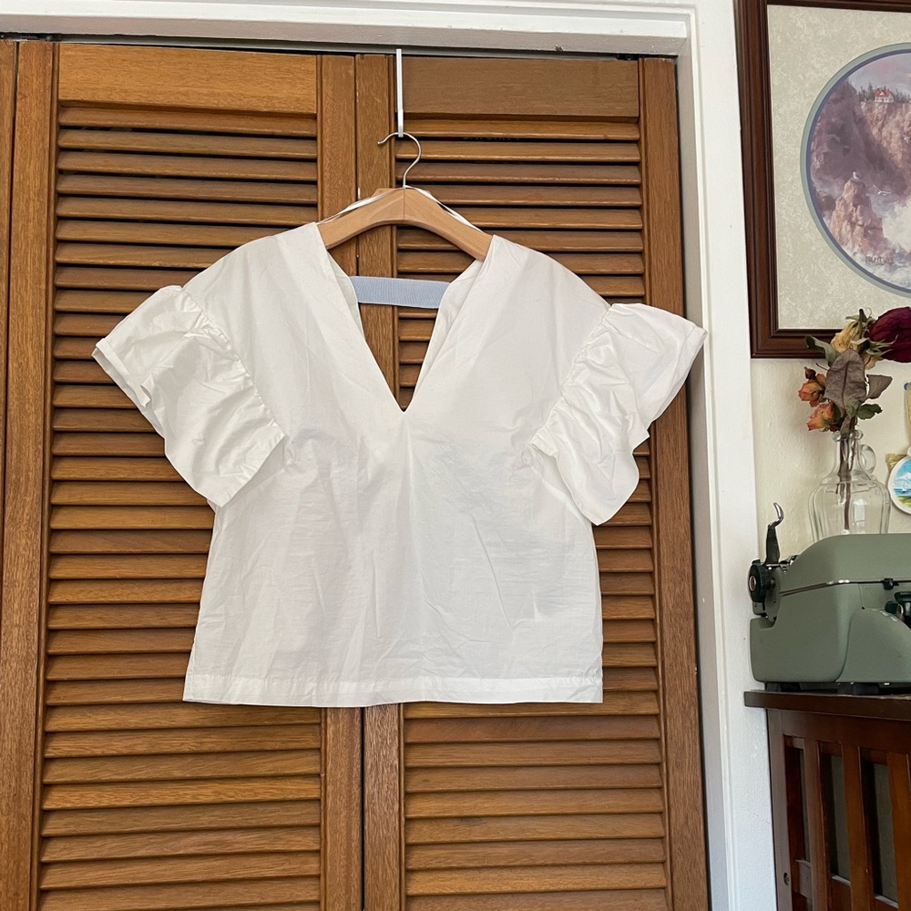 ✨ H&M White Top ✨